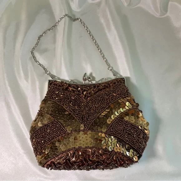 Convertible brown sequin & glass beaded vintage bag. Silver hardware and chain. - Picture 12 of 12